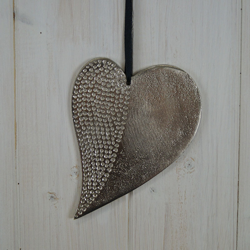 Curved Aluminium Heart detail page